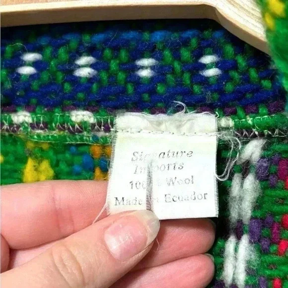 Unisex Ecuadorian 100% Wool Rainbow Cable Knit Full Zip Sweater - Picture 10 of 11